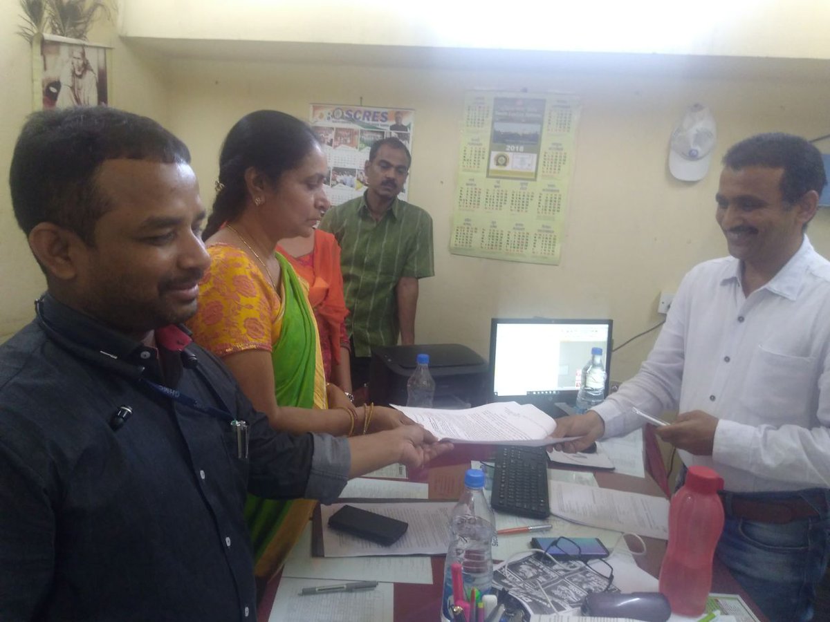 DC_Begumpet's tweet photo. @arvindkumar_ias @zccz_ghmc Sir, Brought to the notice of the secunderabad railway station authorities and given request letter for parking fee to charge minimum  rates along with G.O no.63 M.A&amp; U.D @DC_Begumpet https://t.co/mSW6UIh6pH