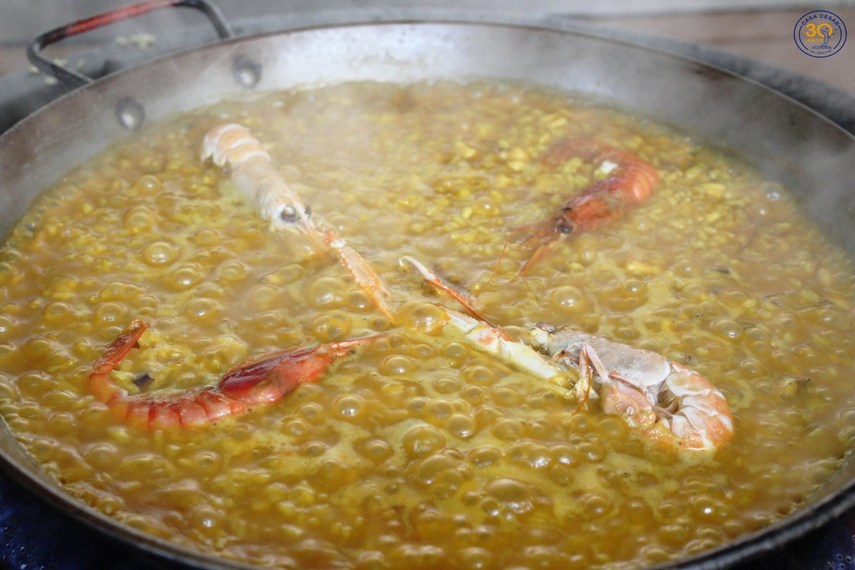 CasaCesarDelfin's tweet photo. ¿Disfrutando del puente? En #CasaCesar "El Delfin" al 100% preparando ricos arroces para ti 😉
#valencia #arroz #food https://t.co/3SxWwUMacB