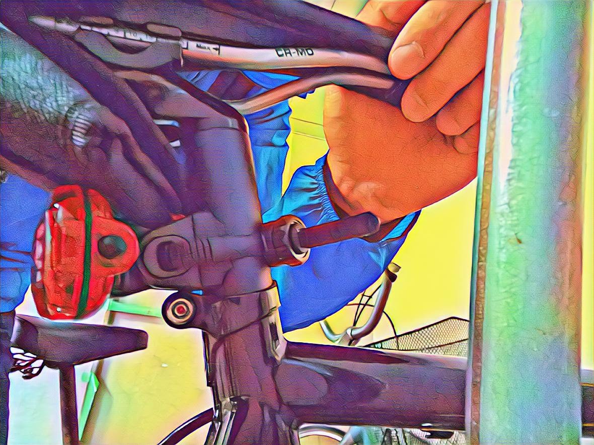 adventureaidinc's tweet image. シートポストにもHEXLOXを装着しました(^^)
ここらへんサドルバッグとかテールランプとかでゴチャゴチャするのでサドル用ロックなんて着けるスペース無いですからね（笑）
#hexlox #ロードバイク #ロードバイクのある風景 #シートポスト #自転車 #自転車通勤 #自転車のある生活 #ツーキニスト