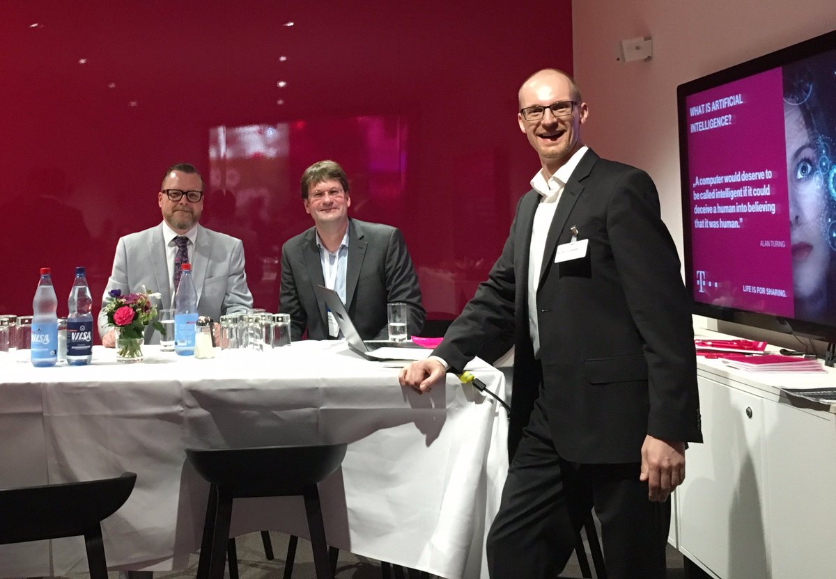 Thanks to my expert guests Ron and Joachim in the #Telekom OpenLab at  #HannoverMesse to provide their views on the progress in #AI