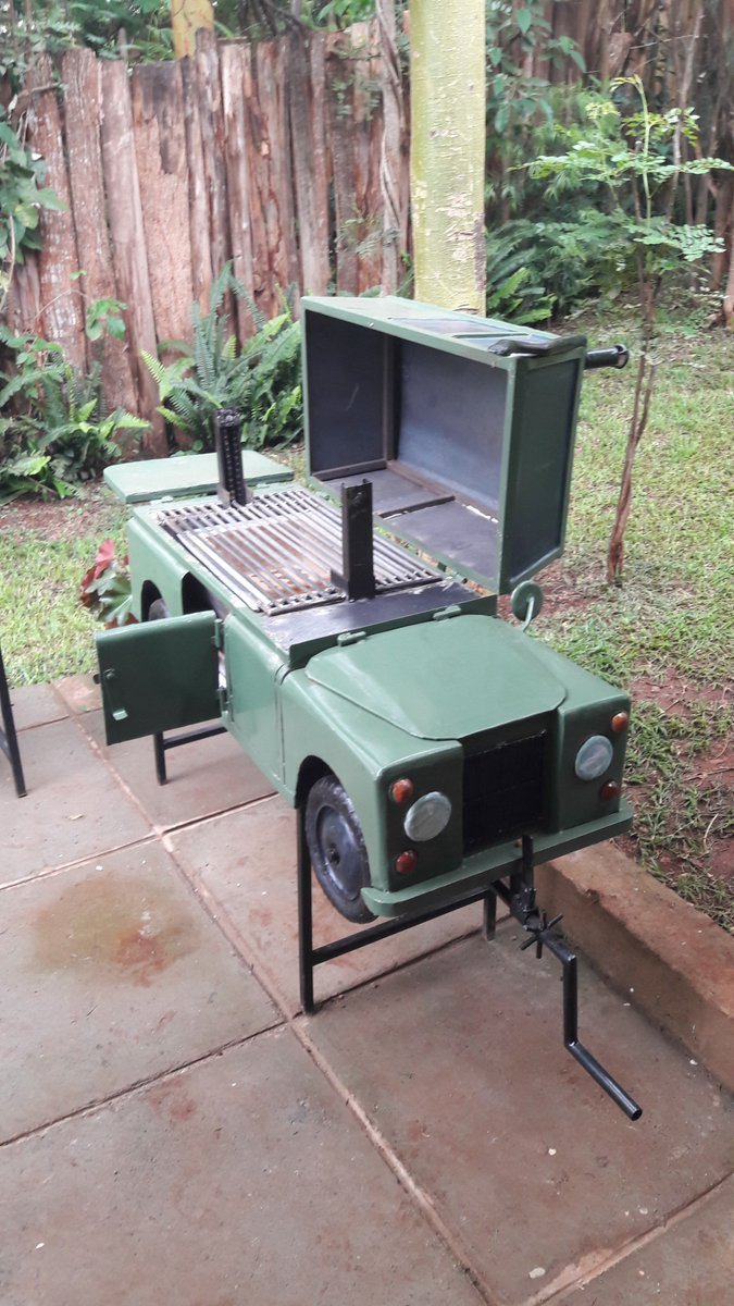 cookswelljikos's tweet photo. Happy Birthday @LandRover! After 20 years with Sweet Betty my #110Defender, we made her a mini-replica BBQ that is supposed to overheat! #WorldLandroverDay #happybirthdaylandrover #LandRover70Years @KingsleyFoundat #LandroverAfrica #LandroverKenya https://t.co/NZd5poHkbZ