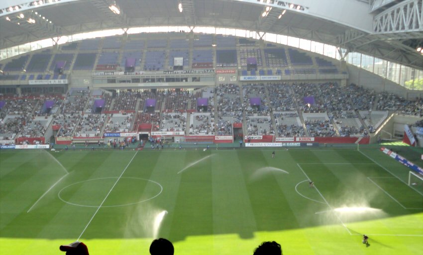 久々に三宮に行ってきました。1泊2日でサッカー観戦にベイエリア周辺観光。買い物は少なめ。歩く距離が長かったので疲れたなあ。 