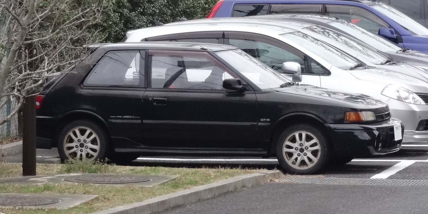 兵庫の車好き マツダファミリアgt R