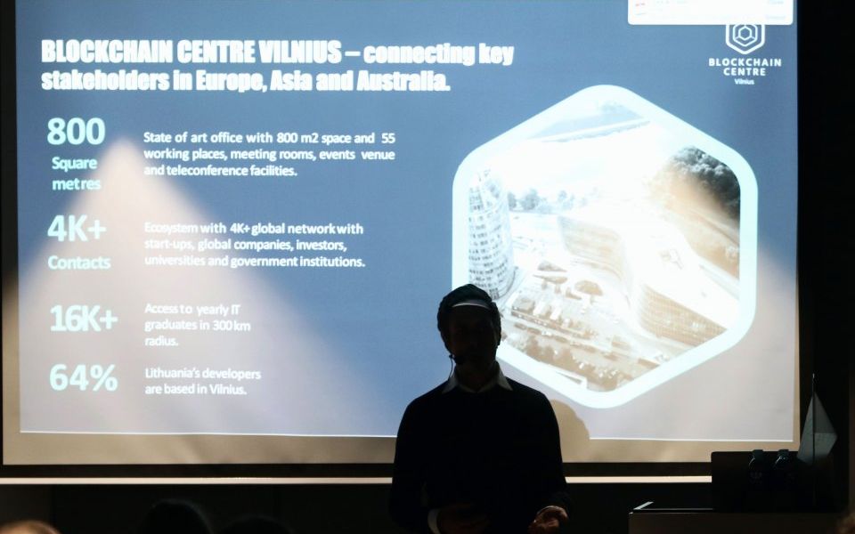 TechNation's tweet image. 'The UK #fintech sector is set to grow to more than 100,000 employees by 2030 while the number of companies is expected to double to 3,300 by the same year, research reveals' - via @CityAM 

Read more: bit.ly/2jf2Wsu