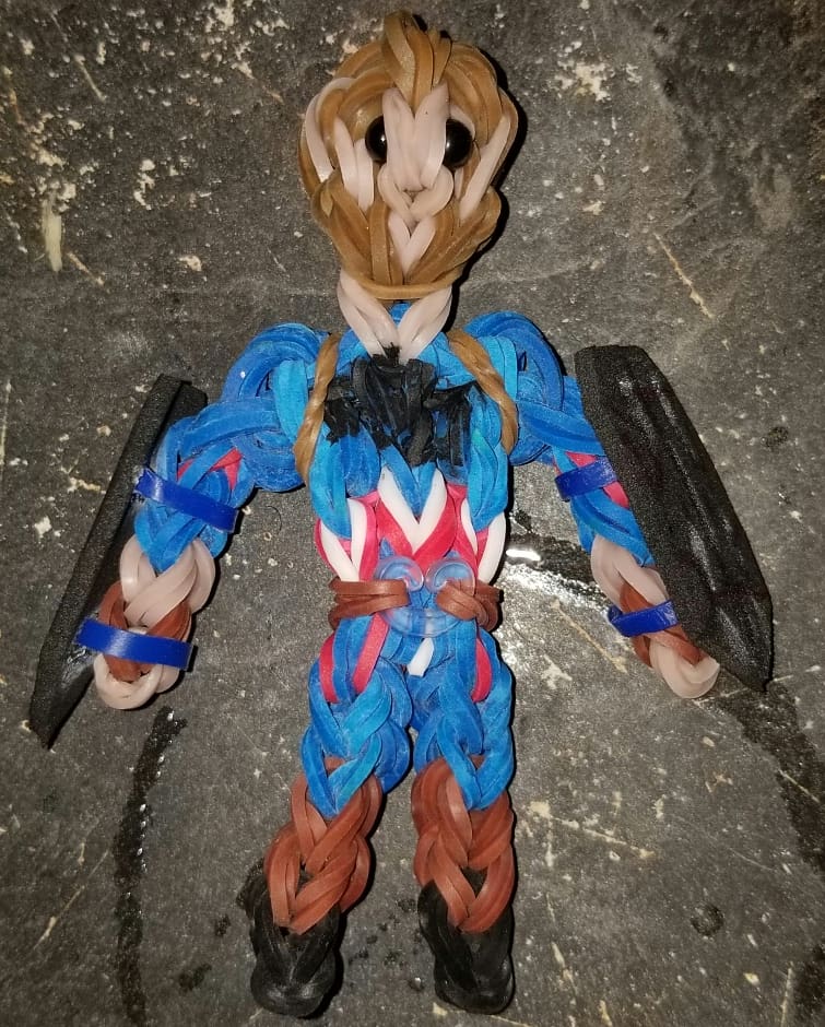NinjaRivs's tweet photo. The Avengers are gonna have new looks in #InfinityWar . And here's the rubber version of Captain America. @ChrisEvans did an OUTSTANDING job in this role and I can't wait to see the movie! #AvengersInfinityWar #CapsShield #CaptainAmerica #Nomad https://t.co/1g48ymKvxh