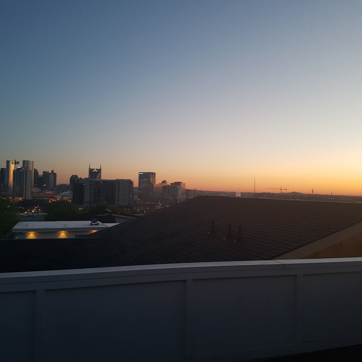 TNSDave's tweet photo. Great sunrise this morning. #nashville https://t.co/vye1T2htTS