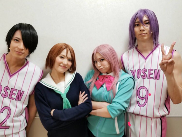 『黒子のバスケ』
いよいよ明日は大阪公演初日ですね！西の皆様お待たせいたしました⭐️会えるのを楽しみにしておりましたよ✌️^ ^

写真はダブルエースと、、
