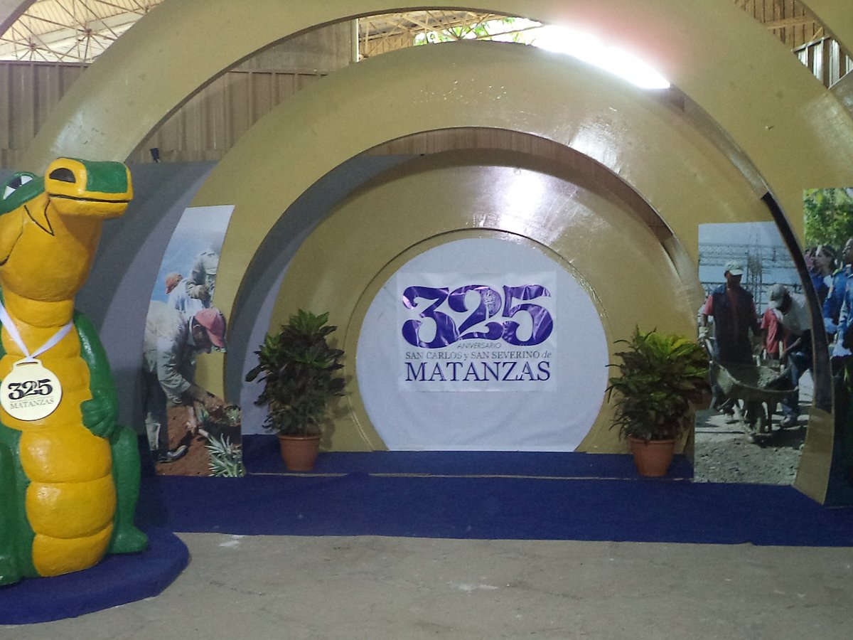 Comunica2015's tweet photo. El GEIA estuvo representado por la Empresa Cárnica, Empresa de Productos Lácteos , PESCAMAT y la UEB de Bebidas y Refrescos de EMBER Mayabeque; en la Feria de Matanzas en Expocuba mostrando lo mejor de la industria en ese teritorio que conmemora el 325 Aniversario de la ciudad. https://t.co/VeO2stUOVq