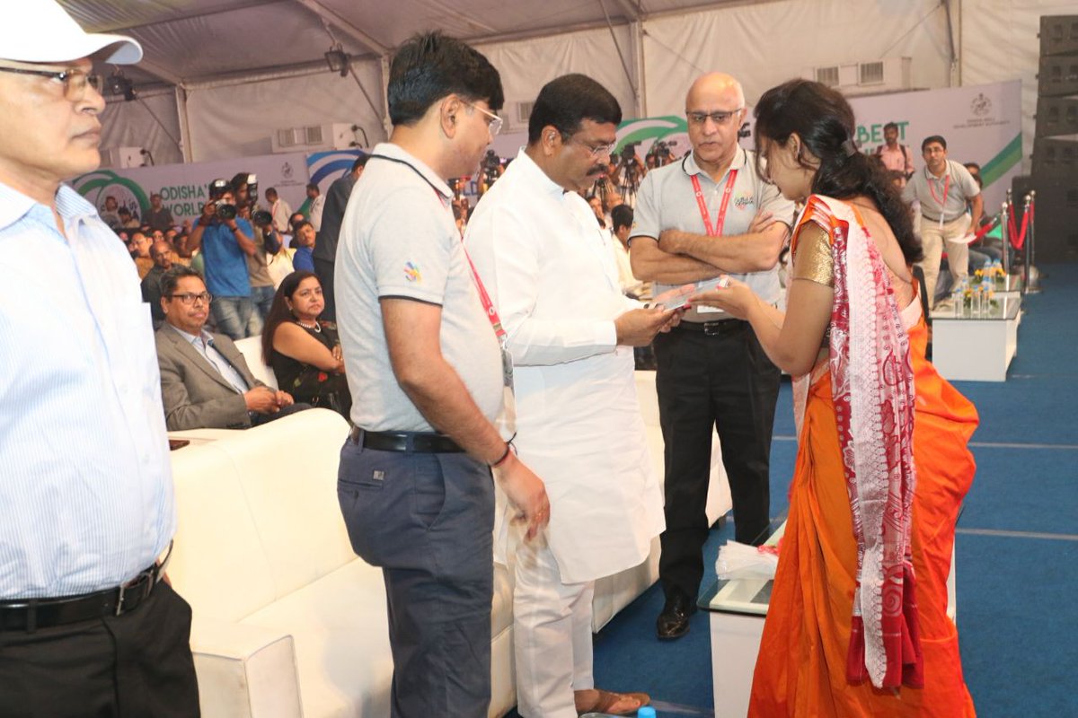 Dharmendra Pradhan tweet media