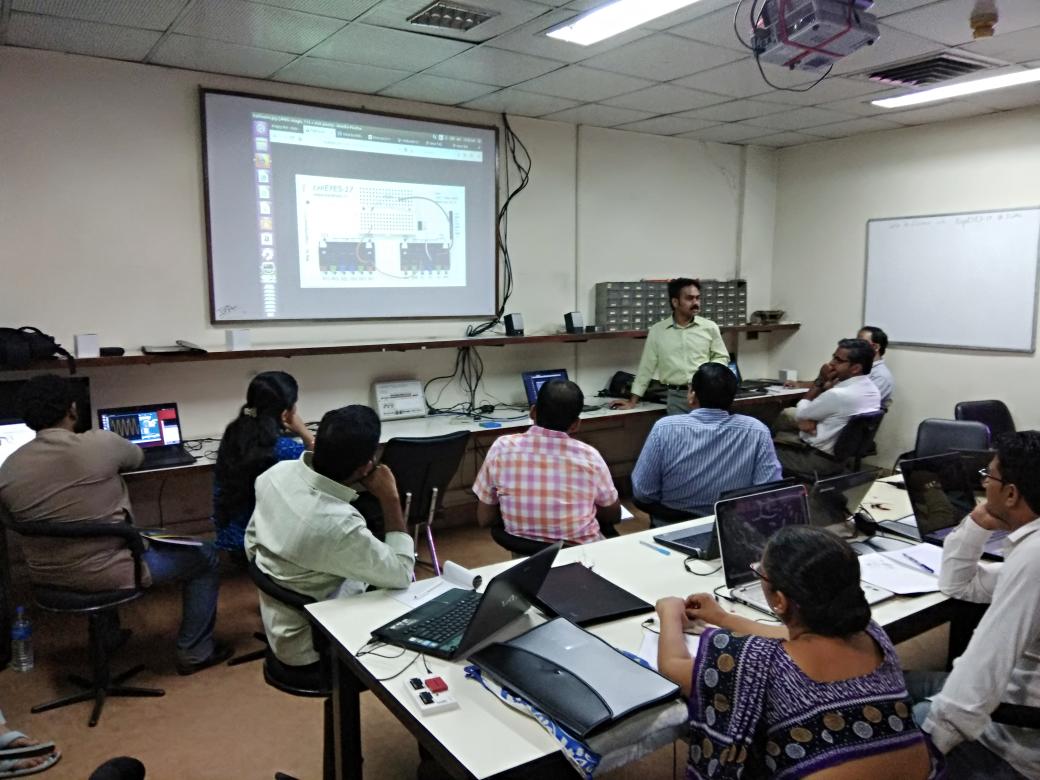 pybelgaum's tweet photo. #BridgingTheGap Enabling Experiential Learning with #python powered pocket science lab in brand new Awatar #ExpEYES17 #OpenSourceHardware https://t.co/OnrXgkS8ta