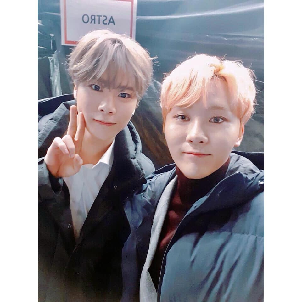 180430 SEUNGKWAN INSTAGRAM UPDATE WITH BIN. BEST FRIENDS.꒰  #승관  #문빈  #세븐틴  #아스트로 ꒱ https://www.instagram.com/p/BiMihyzBFPY/?taken-by=pledis_boos