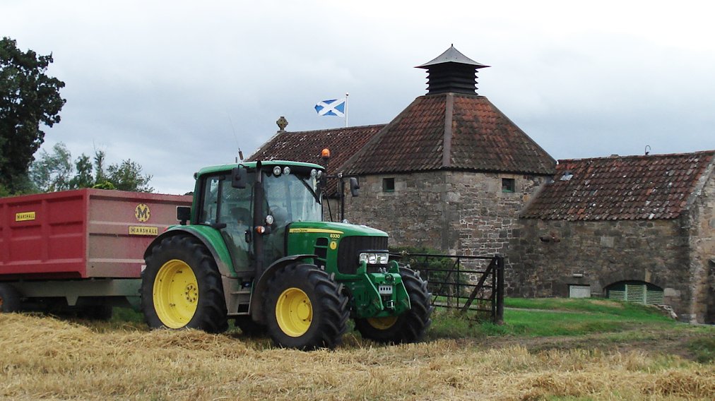 Raise a dram to the launch of Daftmill, from the first new distillery in Fife for over a century. Want to be one of the lucky few to buy one of only 250 bottles? Enter our ballot by 5pm on 10th May. This whisky’s rarity only adds to its sublime taste. goo.gl/fcwfVJ