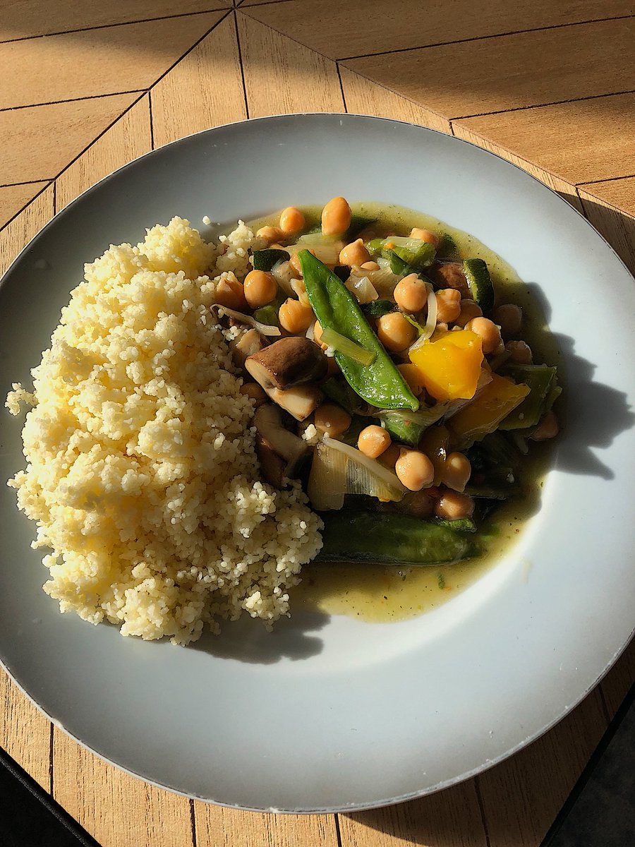 Time for Dinner. 
•
•
•
#couscous #chickpeas #courgettes #chestnutmushrooms #leek #tauge #yellowpaprika #sugarsnaps #vegetablestock #veganfood #yummy #healthylifestyle