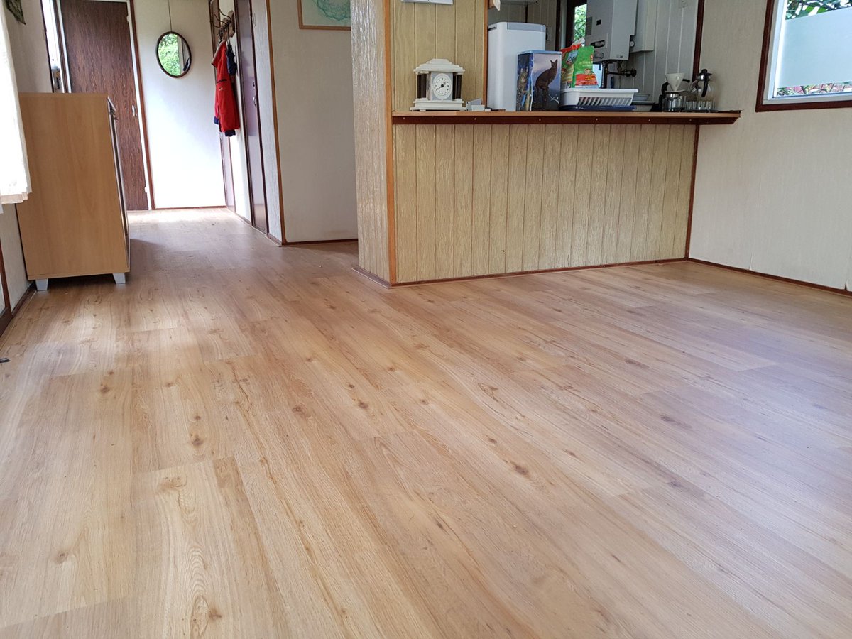 Mooie #DouwesDekker #pvcvloer gelegd in n #vakantiewoning te #Putten #onderhoudsvrij #vakantie vieren.