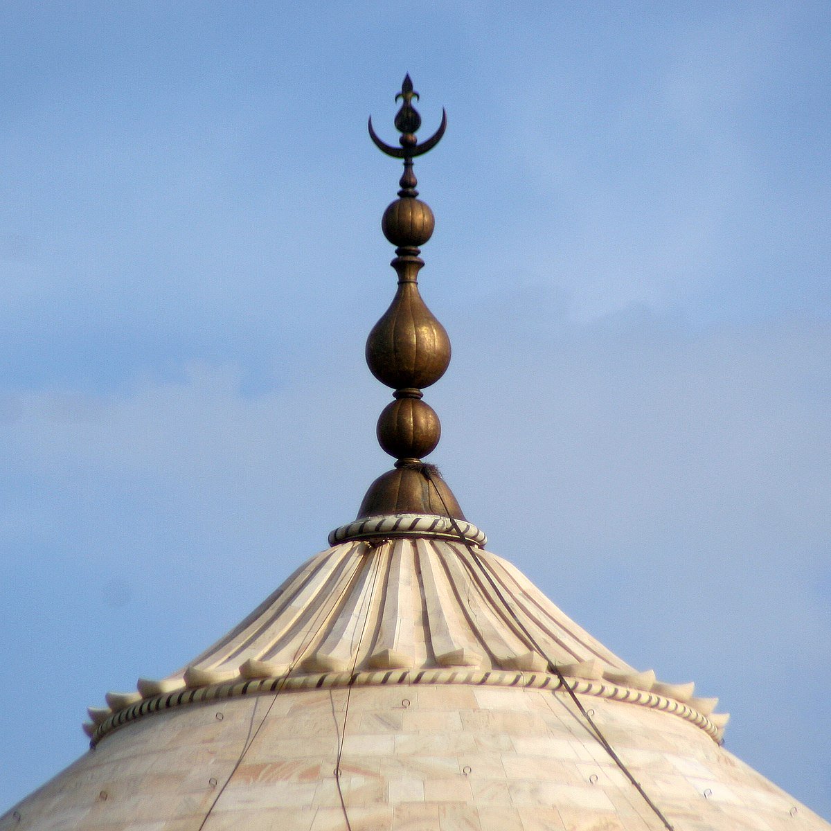Roll_Formers's tweet photo. Your home deserves an eye pleasing touch; take a look at Rutland’s #copper #roof #finials. A customizable finial available in any size will upgrade and enhance your home’s beauty and value.  https://t.co/GF5NXK2dZZ https://t.co/XH6Rbr3QLE