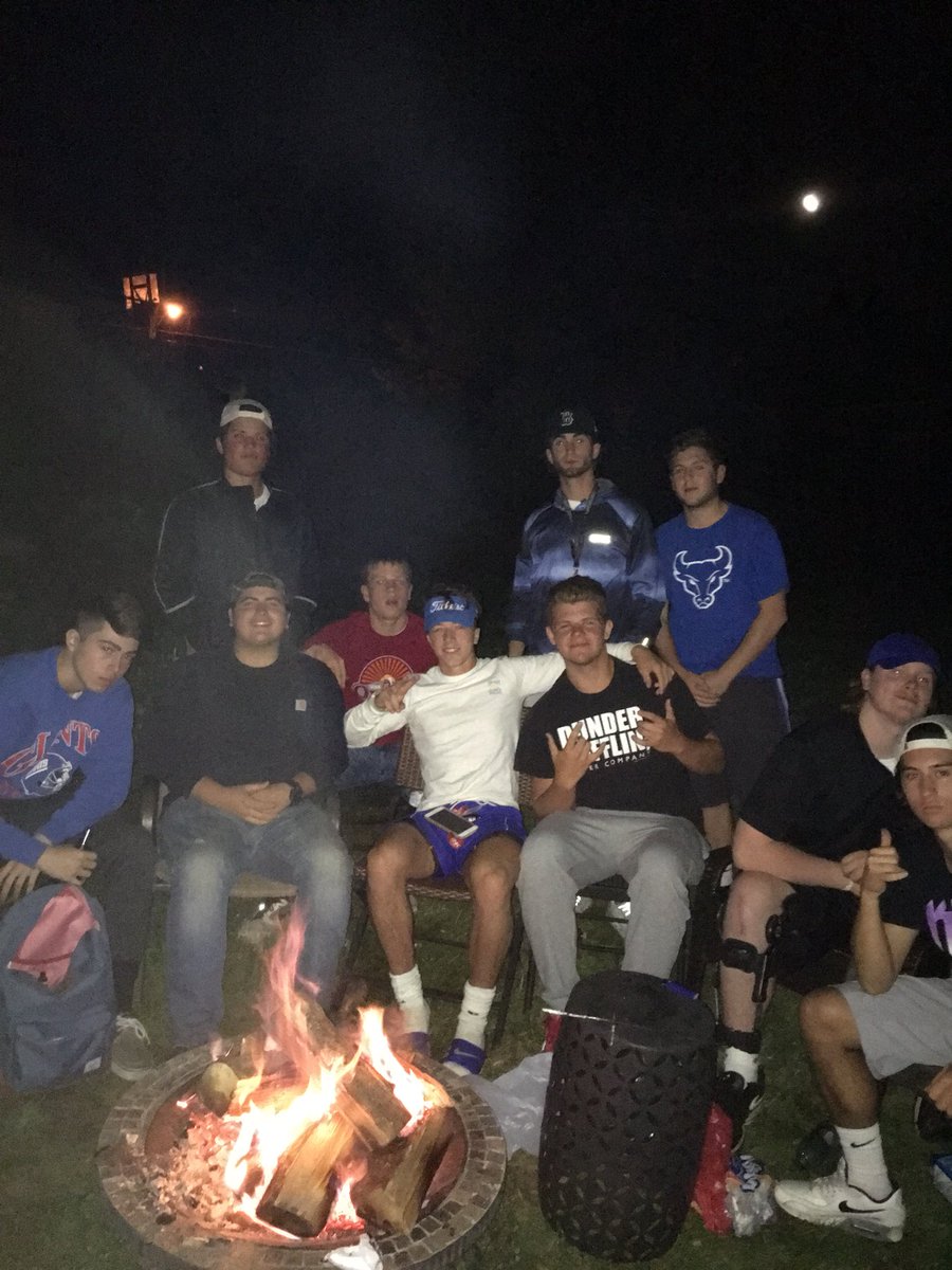 griffgoose's tweet photo. @Carlini_14 Happy birthday dandy #BROSFORLIFE https://t.co/FVCs931EVd