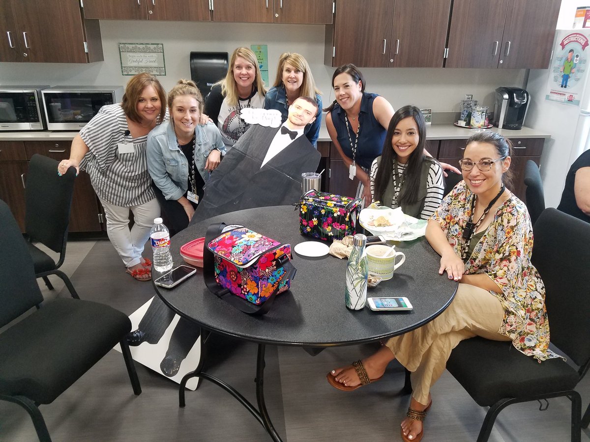You will not believe who came to have lunch with us! We are the luckiest 1st grade team EVER! #itsgonnabemay <a href="/jtimberlake/">Justin Timberlake</a> <a href="/paigecmoser/">Paige Moser</a> <a href="/hollytmason/">Holly Mason</a> @KarinaAyala_25 <a href="/josie_scherrman/">Josie Scherrman</a> <a href="/tamlockard/">Tammy Ann Lockard</a> <a href="/staceyteer17/">Stacey Teer</a> @wiemer_paige <a href="/schuh_sara/">Sara Schuh</a>