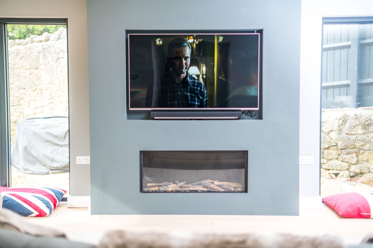 mossofbath's tweet photo. Check out our custom installation page https://t.co/VrpFk3P5xa to see how we help to create beautiful interiors. #custominstallation #stylishtechnology #interiors #experts #tv #av #independentbath https://t.co/4mPFCquyJA