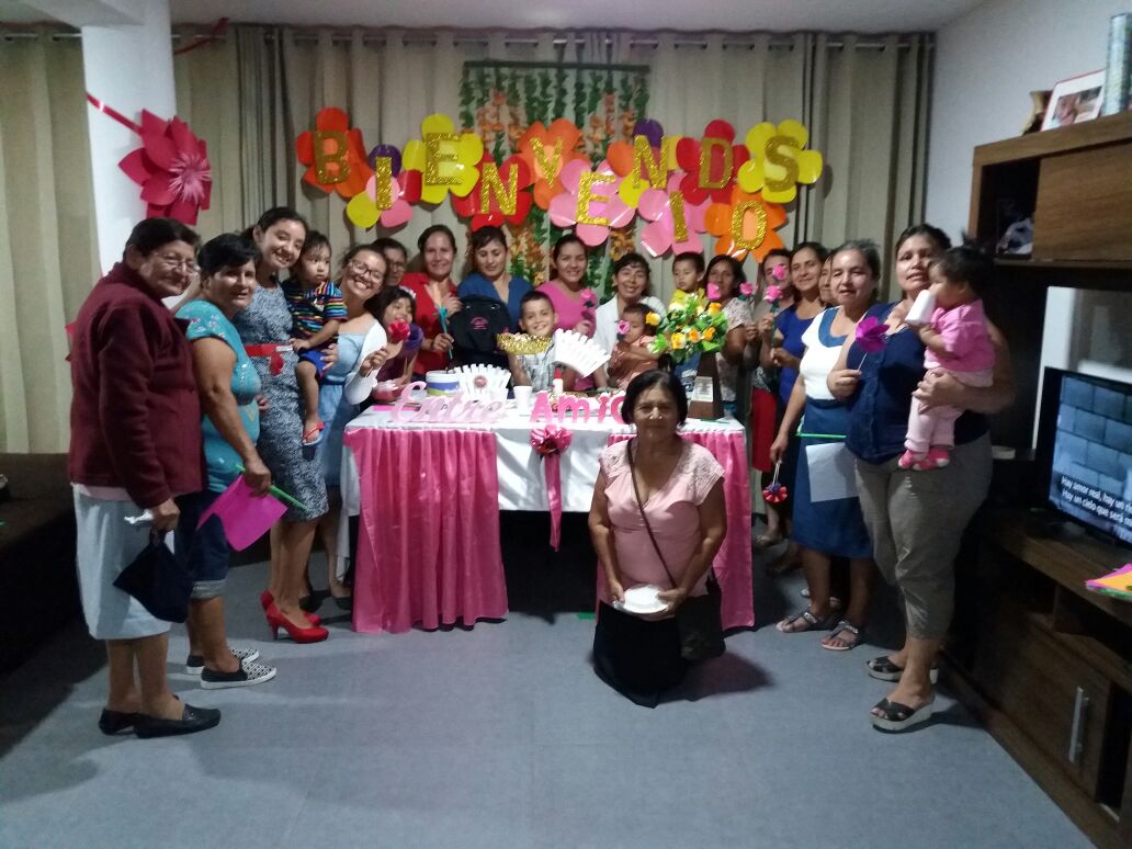 dikalonar's tweet photo. Reunión de damas de las iglesias Min. Mujer en #CasaPastoral #EntreAmigas #JaenC @AdventistasMPN @SaritaGrados @LucyDeSaldana https://t.co/cPj5BFh7Sd