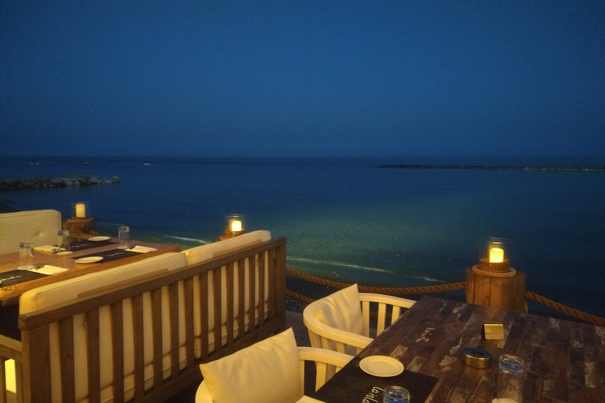 Yparksis's tweet photo. Θαλασσιτσα #summer_loading #βραδιες_καλοκαιρινες https://t.co/dYOhQolBJa