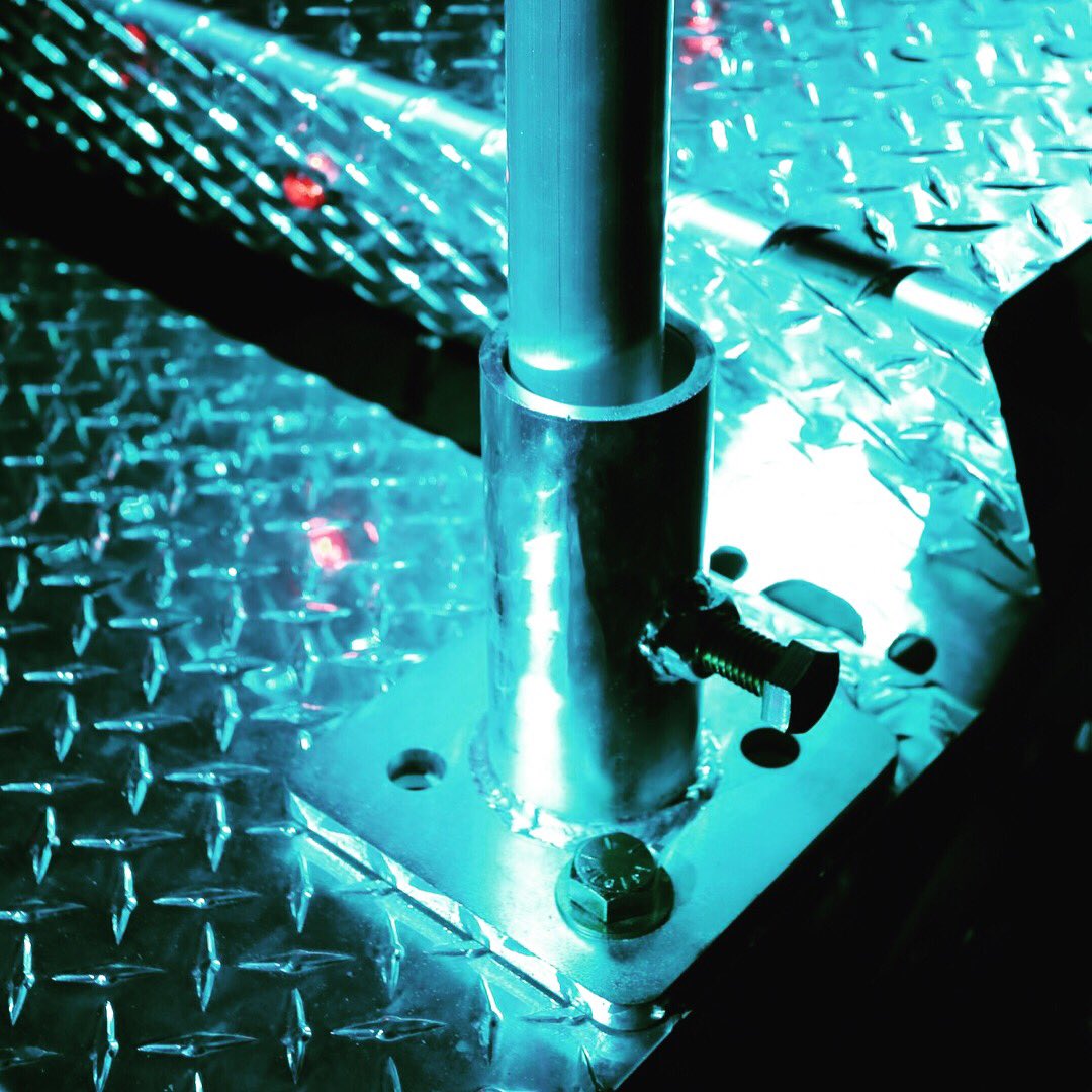 ModTruss's tweet image. It's adaptable and practical, it's our ModTruss 1.5" pipe adapter on a 6” plate! #ModMonday #PipeAdapter #Practical #SpotLightProduct #Modtruss