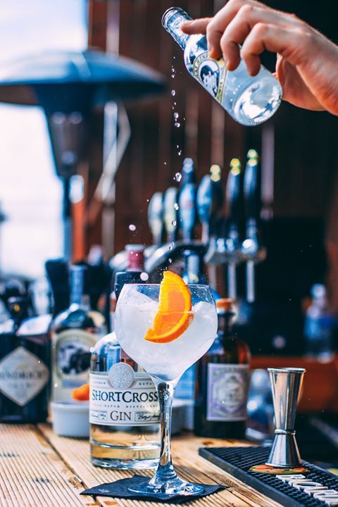 sohobarcork's tweet photo. Shortcross Gin with Thomas Henry Elderflower Tonic & Garnished with an Orange Wheel 😍
#GinSelection #SoHoCork #SummerVibes https://t.co/wMX3jyDu0z