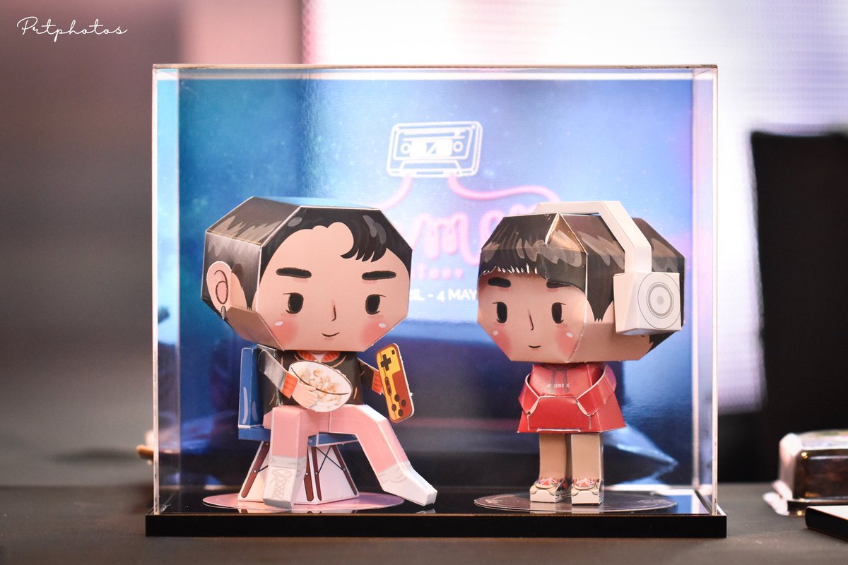 prtphotos_bkk's tweet photo. นิทรรศการ #OneManStoryX วันนี้วันแรก เรือนช่างศิลป์ทุ่มเทกันมาก บอกเลยว่างานดีจริงๆ มากันเยอะๆนะคะ 😊

#เรือนช่างศิลป์ #เป๊กผลิตโชค https://t.co/lrlGM4Uxw9