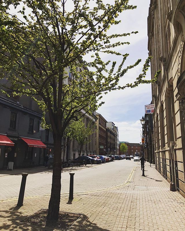 ClearChoiceRec's tweet photo. Beautiful day for a coffee meet with one of our fantastic clients ☕️ Cardiff Bay is at its finest when the sun is shinning - more of this please!☀️😎 @thedeckcardiffbay #HappyMonday #Coffee #CardiffBay #LucidRecruitment #BeautifulDay #summertime #HelloMrSun https://t.co/FrtXcUEGli