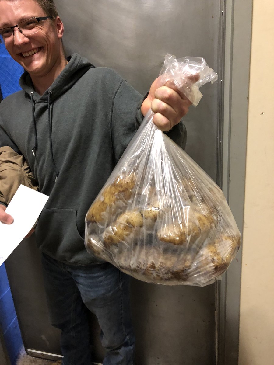 Justin_adams997's tweet photo. Instead of throwing away extra food at Woodcock Brothers Brewery we give it to our dishwasher to feed his pigs #sustainability #wasteLESS #365challenge https://t.co/RvNaz8ytV5