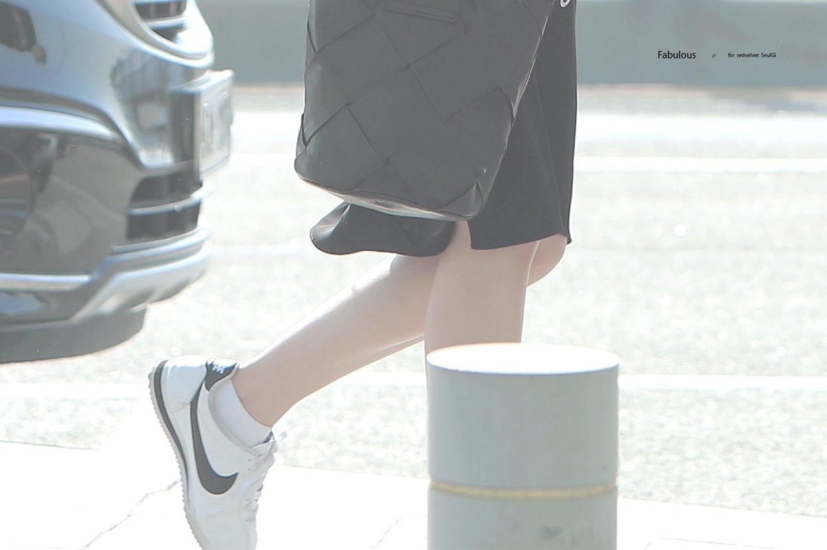 Fabulous__SG's tweet photo. #SEULGI #슬기 180421 https://t.co/M8ve90VVgb