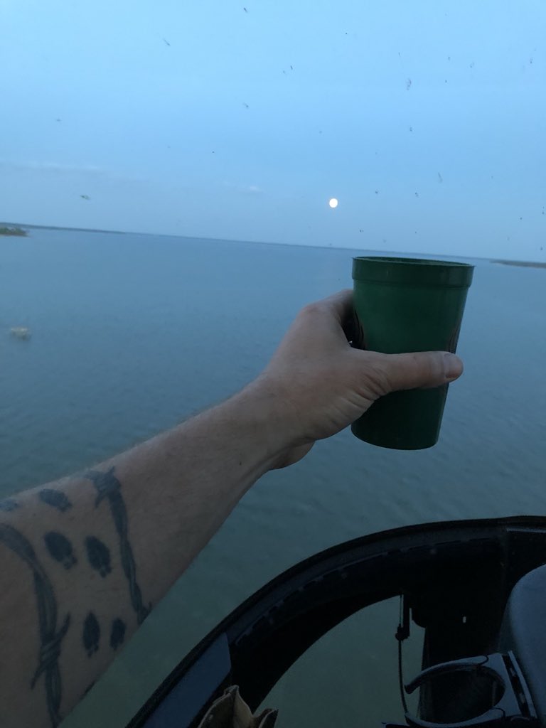 blakeshelton's tweet photo. The moon, altitude and @smithworksvodka... https://t.co/H37vbfY5H8