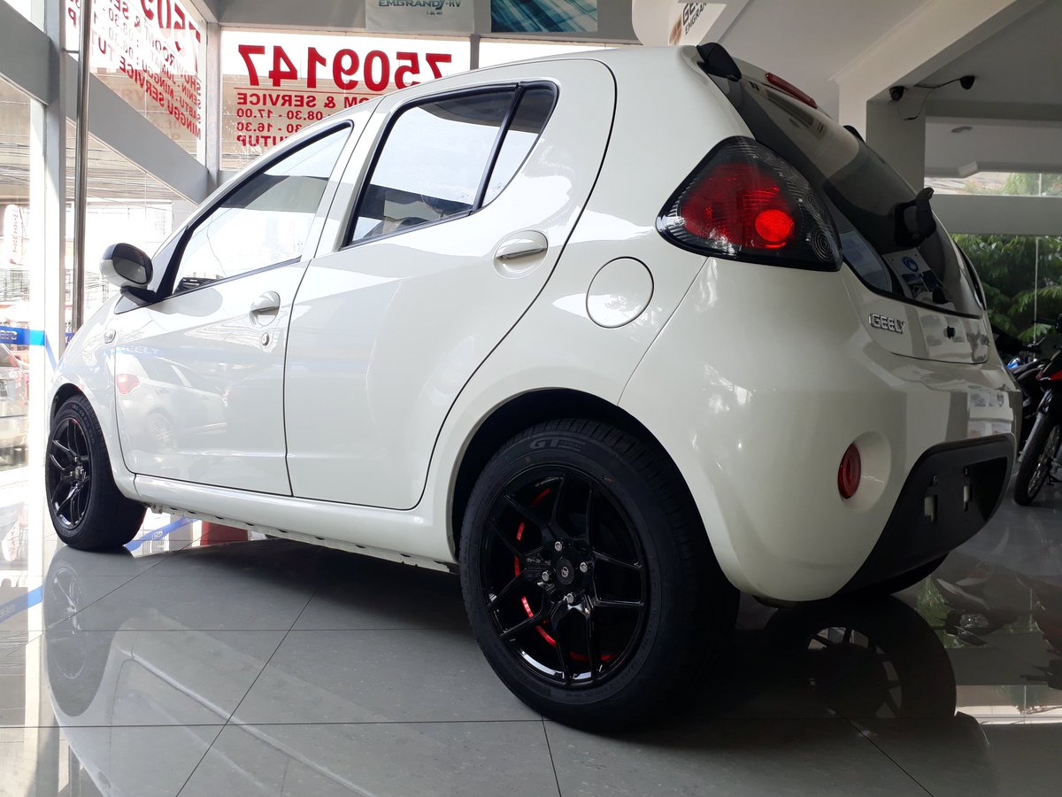 geelyindo's tweet photo. #geely #geelyindonesia #geelymobil #geelyauto #geelyfatmawati #geelypanda #geelyemgrand #emgrand #panda #hatcback #sedab #citycar https://t.co/brpSqXbTxS