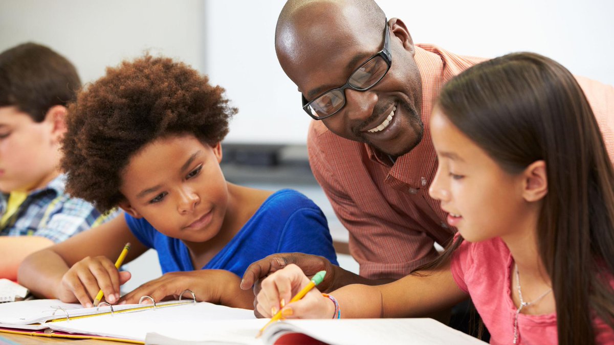 edutopia's tweet photo. How one teacher uses project-based learning to interweave social studies, literacy, and math instruction while raising awareness for a cherished local landmark. https://t.co/AreTmNBSOo https://t.co/v0xPADHFf7