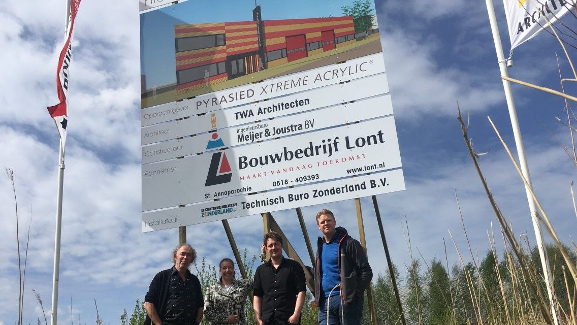 PyraSiedXA's tweet photo. Met trots presenteren wij de bouw onze vierde hal! De 2000 m2 grote hal wordt gebouwd in samenwerking met @BouwbedrijfLont en @TWAarchitecten. Wij zijn erg enthousiast! Lees hier meer:ย https://t.co/qAUpC9ZNkf #PyraSied #uitbreiding #bouw #vernieuwing #trots #hal #verbouwing https://t.co/QPVWqth04G
