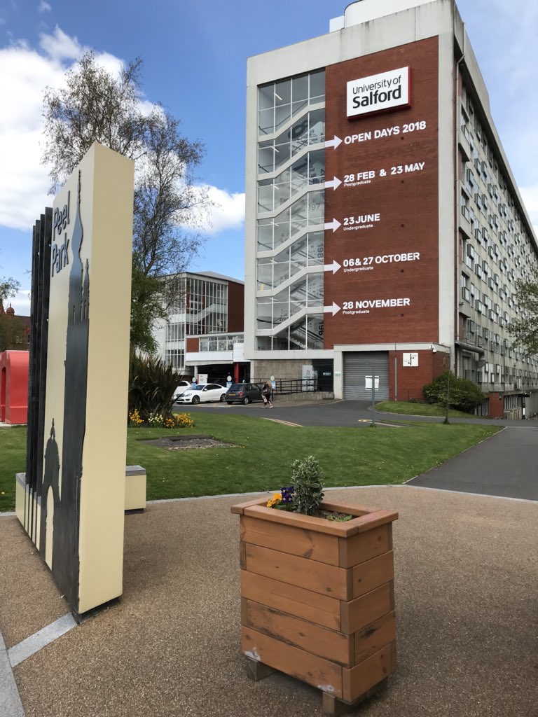 ConstructionQ's tweet image. Lovely afternoon lecturing @salforduni to the #architecture students #costplanning #valueengineering #roleofaqs