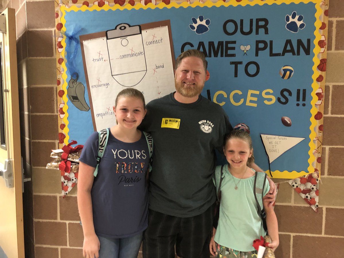 Spending the day with my kids <a href="/CiboloCreekES/">Cibolo Creek Elementary School</a> volunteering with <a href="/WATCH_DOGS/">WATCH D.O.G.S.</a>