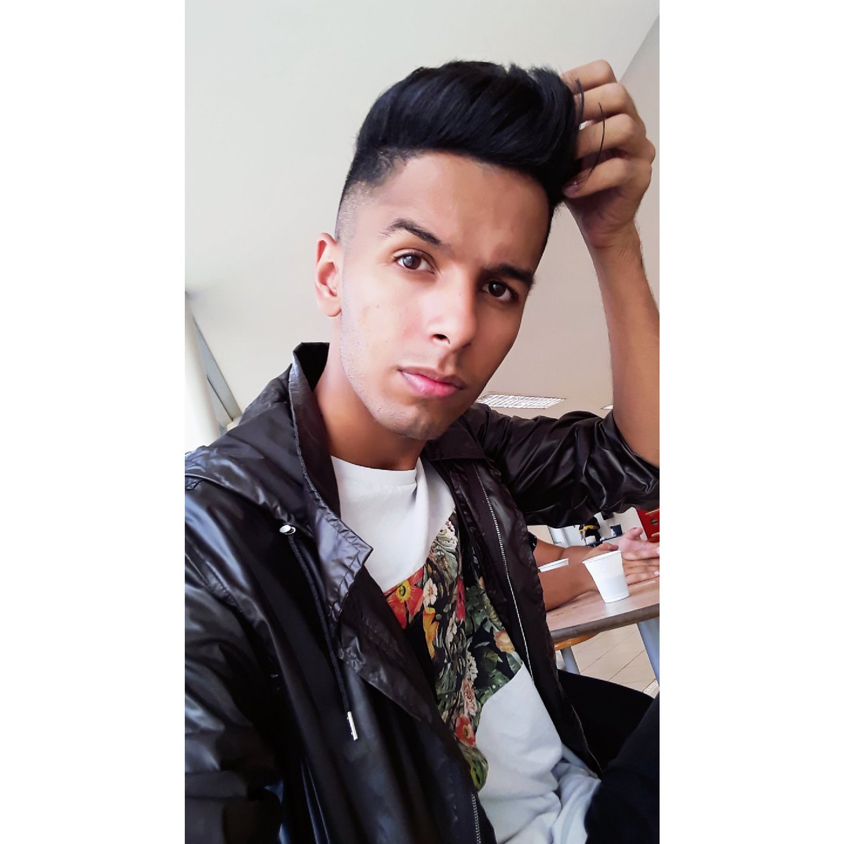 Samuel28426312's tweet photo. Bom diaa #SegundaDetremuraSDV https://t.co/azn9kc1cfS