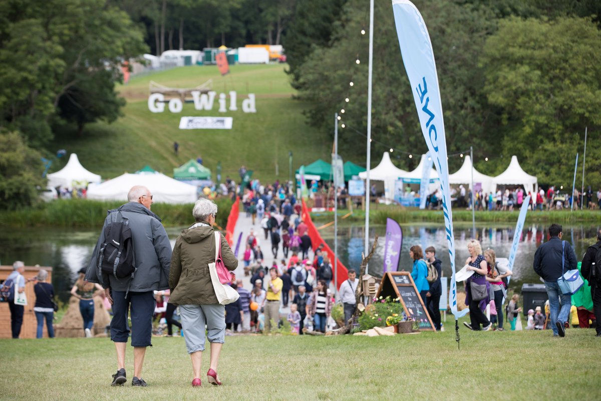 Countryfilelive's tweet photo. Go wild in the garden this spring! Now’s the time to plant your wild seeds, repair lawns and get stuck into all those jobs you've been putting off in the cold weather. What's on your list of gardening chores? #cflcommunity https://t.co/lqcd7KplYG