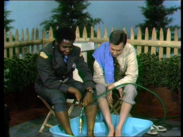 RichHobo's tweet photo. Like a good neighbor
Mr. Rogers &amp; Officer Clemmons are there in your heart &amp; in yo' hood https://t.co/v7UMO3b97O