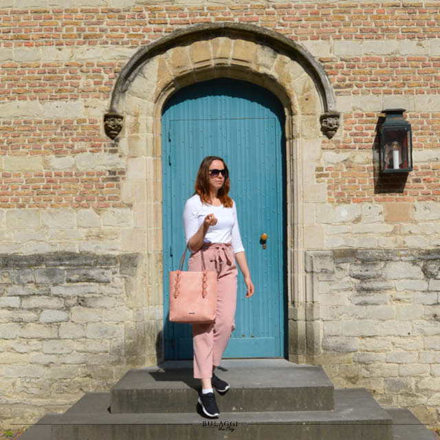 bulaggi's tweet photo. Shopping is my cardio! #bulaggi #pastelpink #shopper #lenny #shopping #bulaggithebag #lovemybag https://t.co/CbEM7QJ1k1