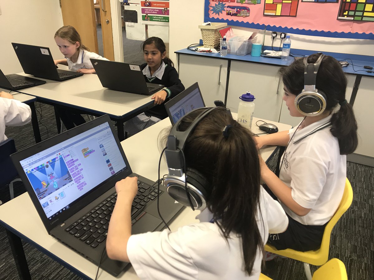 CroydonHighJnrs's tweet photo. Year 3 are writing code to animate the letters in their name. #year3computing #everygirleveryday https://t.co/z8saL3xhtX