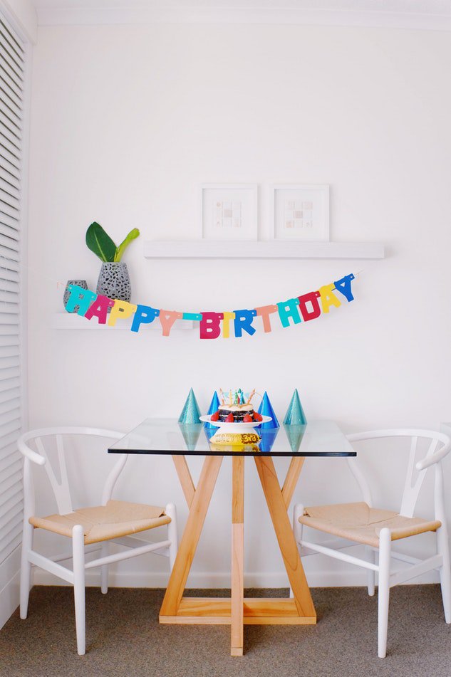 PaperGekko's tweet photo. Planning a kids party and up against it for time? Head over to our blog to check out our super time saving tips👉👉👉👉👉
https://t.co/VUhjFoXoO4
#kidsparty #personalisedparty #invitations #partyplanner #planningaparty #childrensparty #derbyshireprint #smallbusiness https://t.co/akWcZUwhE0