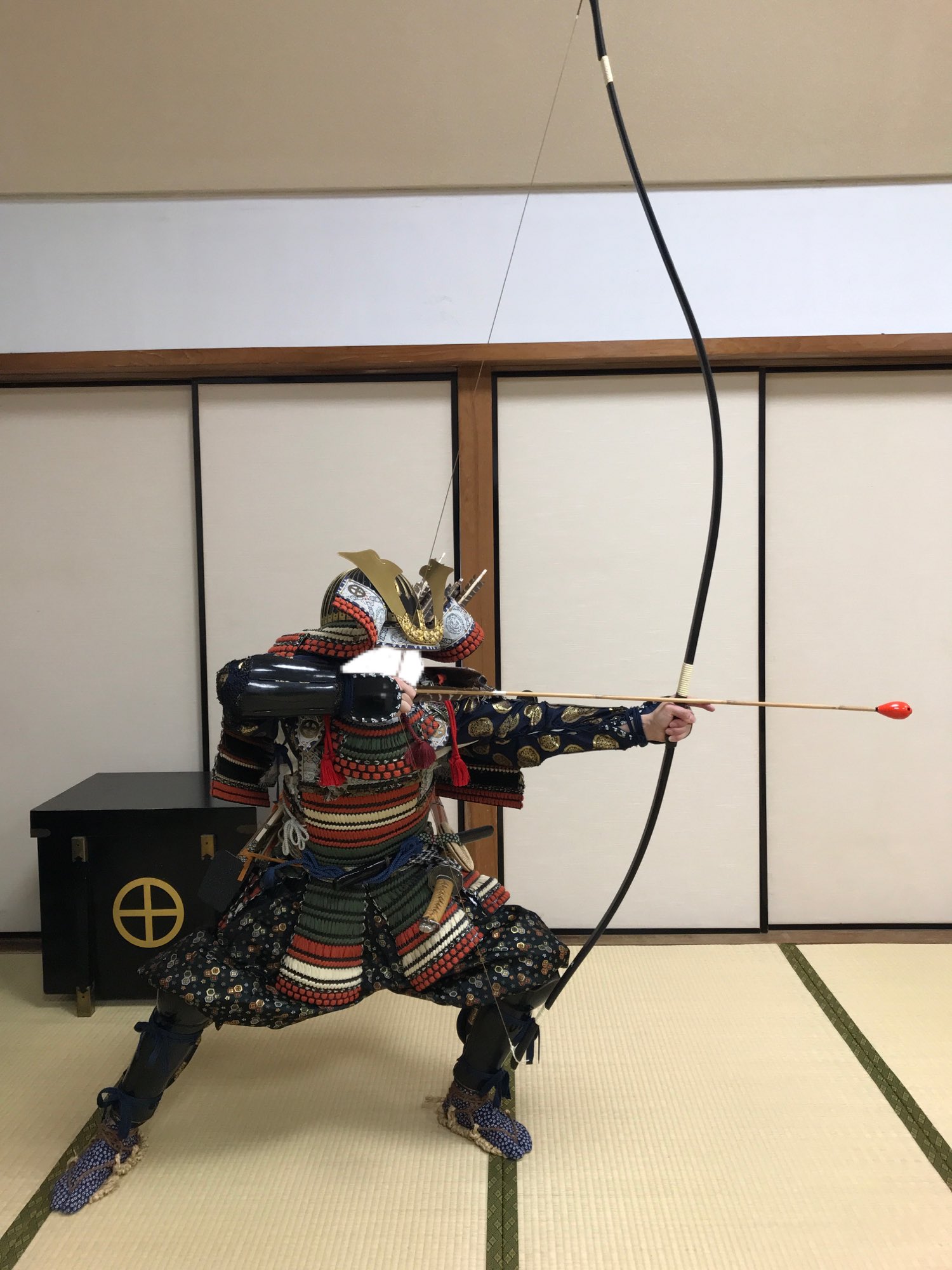 中国武具刀剣bot 図引用元 T Co Tgc4flqvjt 対して モンゴルの弓は ホーンボウ と呼ばれます これはスキタイの時代以来の大陸における代表的な形式で 木または竹の芯材に 内側にはその名の通り牛の角から削り出したプレートを 外側には動物の
