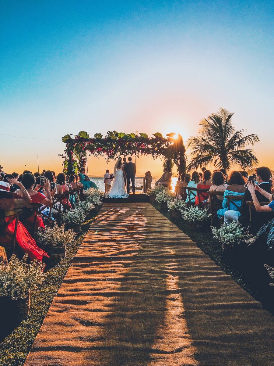 RafaBittencPRI's tweet photo. meu sonho casar na praia https://t.co/MBfrYvff4p