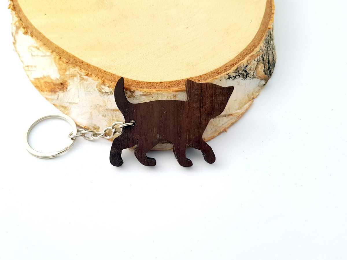 andra_389's tweet image. Wooden Kitten Keychain, Walnut Wood, Animal Keychain, Cat Keychain, Environmental Friendly Green materials tuppu.net/d829041 #keychain #CoolKeychains