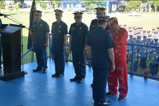 rclo_13's tweet photo. 4-30-2018 RCLO13 was the OPR of Traditional Monday Flag Raising Ceremony at PRO13 Grandstand, Camp Rodriguez, Butuan City @CrimeLaboratory https://t.co/OtpzkTPHZj