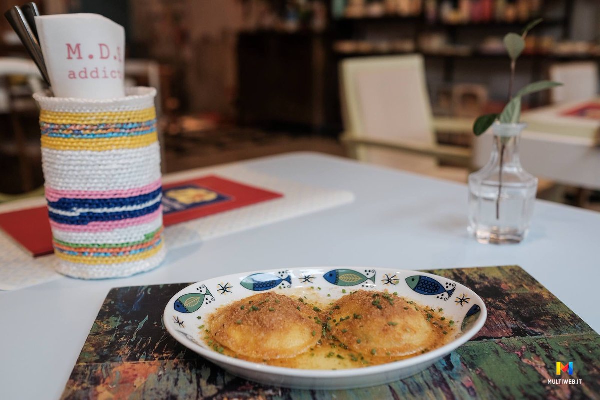 studioVitaliano's tweet photo. Che cos’è un “cicheto” veneziano? è una pausa appetitosa, uno stuzzichino che – magari accompagnato da un buon bicchiere di vino – spezza la fame o che, al contrario, può accenderti la voglia di sederti a tavola all’istante.
#jesolofoodexperience #snackdesign #jesolo https://t.co/99M3ksHhZW