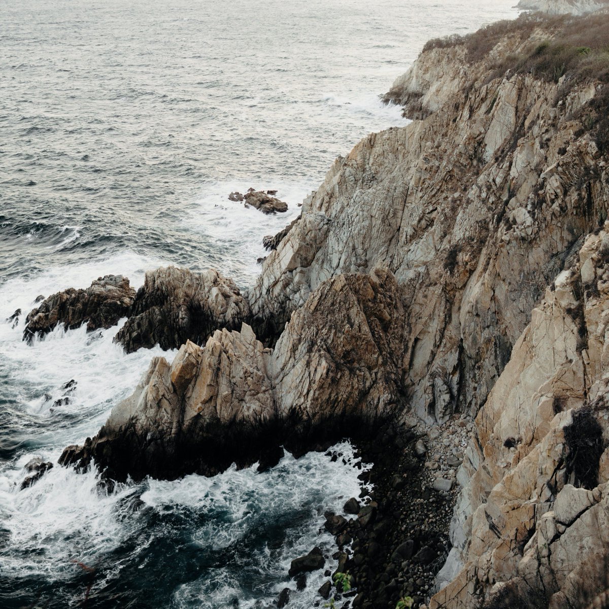 losebano's tweet photo. 👌🏼✨ #huatulco #oaxaca #mexico #clifft #adventuretime #beachlife #wanderlust #travel #dreamscometrue #skylover #love #art #folk #travel #traveling  #california #baja #destinationphotographer #losebano https://t.co/yu8agCRkf7 https://t.co/BcuKTWPLSK