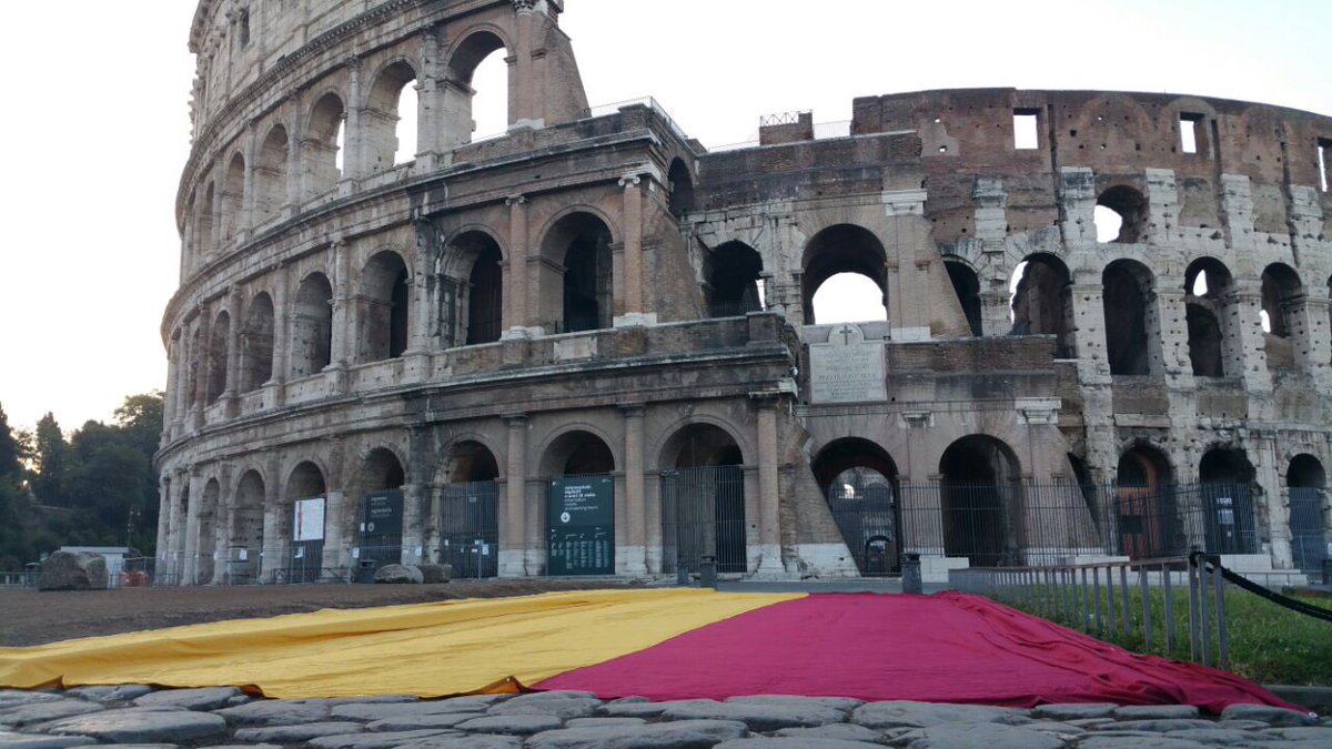 MBaldissoni's tweet photo. A Roma non serve attendere il tramonto per vedere giallorosso https://t.co/2JJ9Q4qkgQ