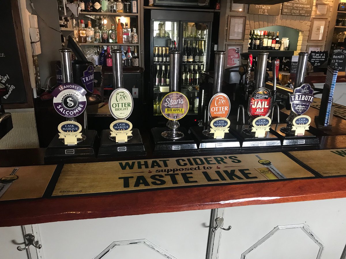 neilinthepub's tweet photo. Line up for the week at the passage house topsham .
@PassageHouseInn @SalcombeBrewery @StAustellBrew @DartmoorBrewery @otterbrewery @thatchers_cider    

#Let the sunshine https://t.co/AL1YJnGDzb
